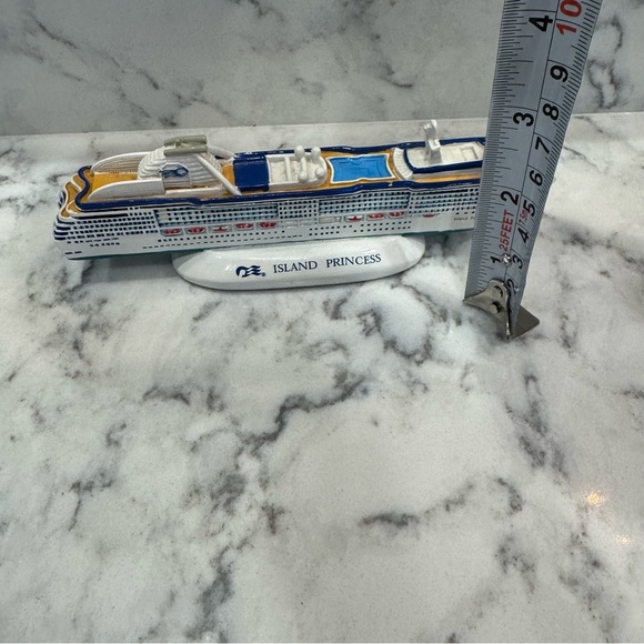 Island Princess Cruise Ship resin model - Picture 3 of 7